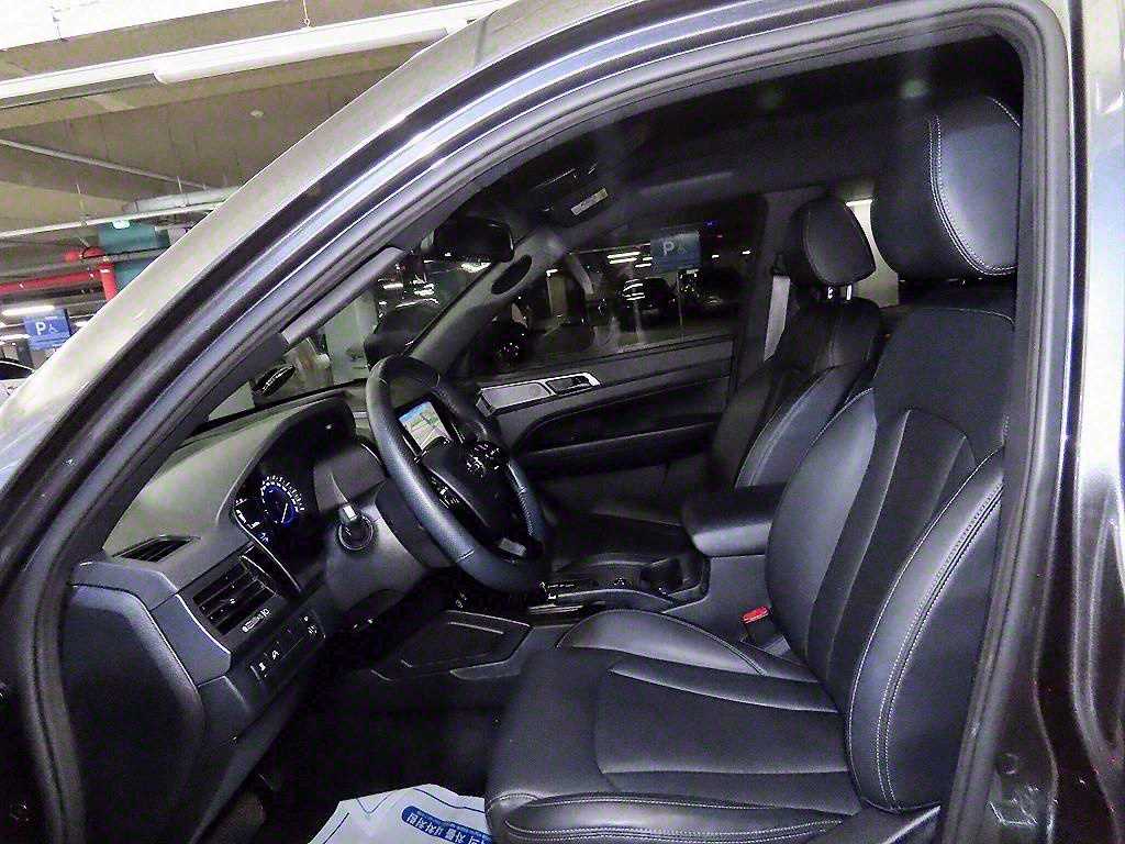 Ssangyong Rexton - Vista 6