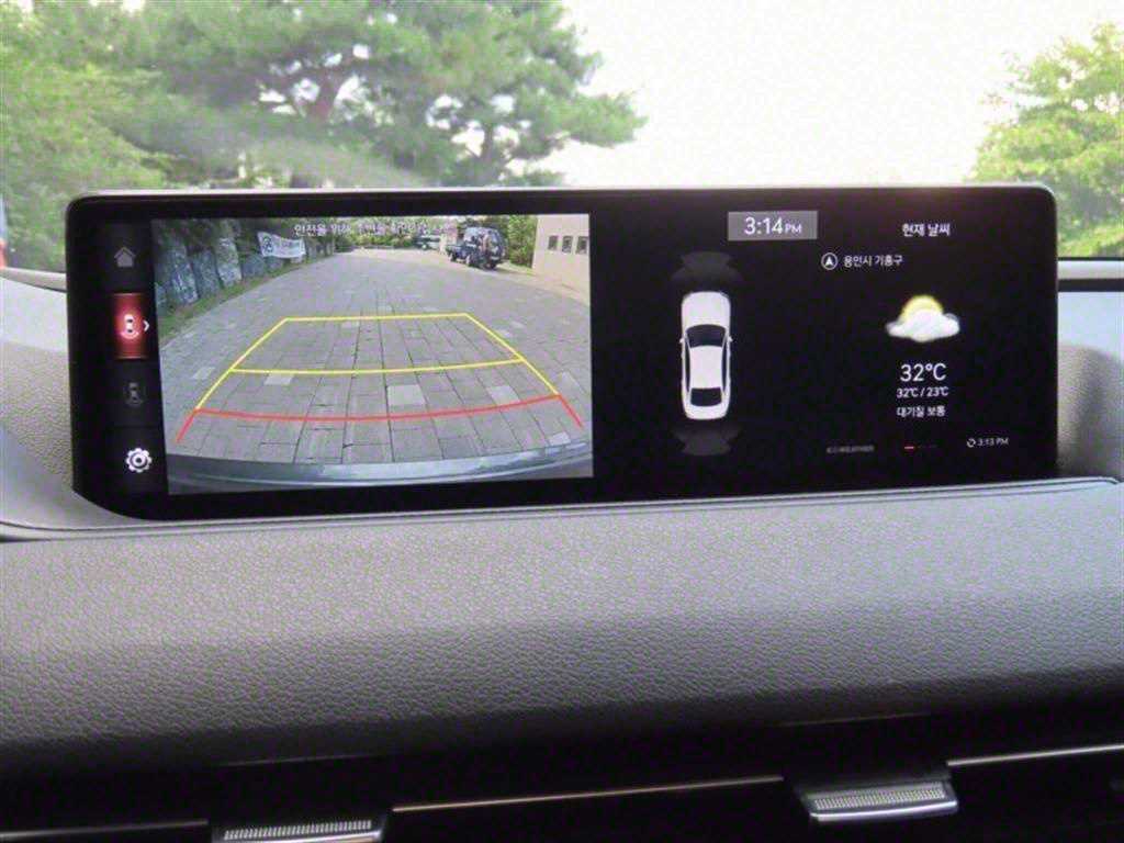 Genesis G80 - Vista 9