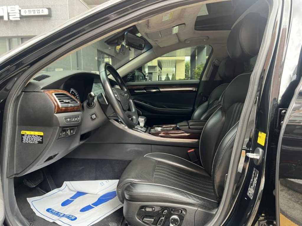 Genesis EQ900 - Vista 8