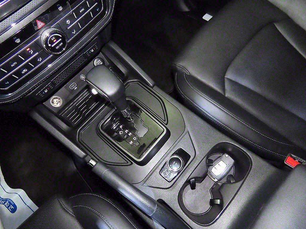 Ssangyong Rexton - Vista 12