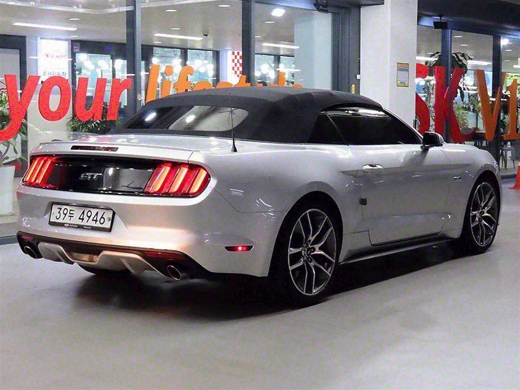 Ford Mustang - Vista 4