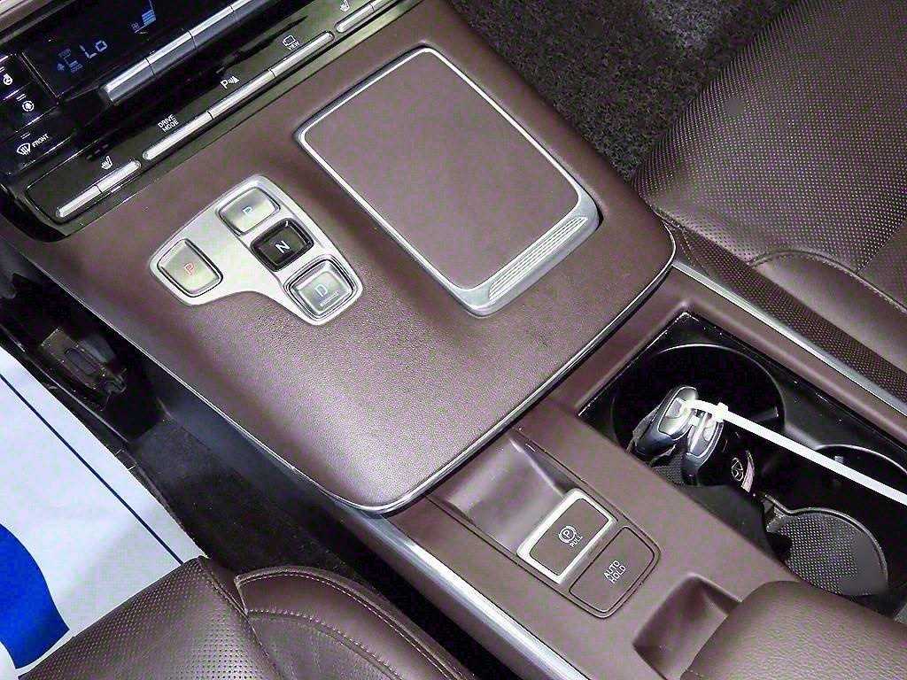 HYUNDAI Grandeur - Vista 12