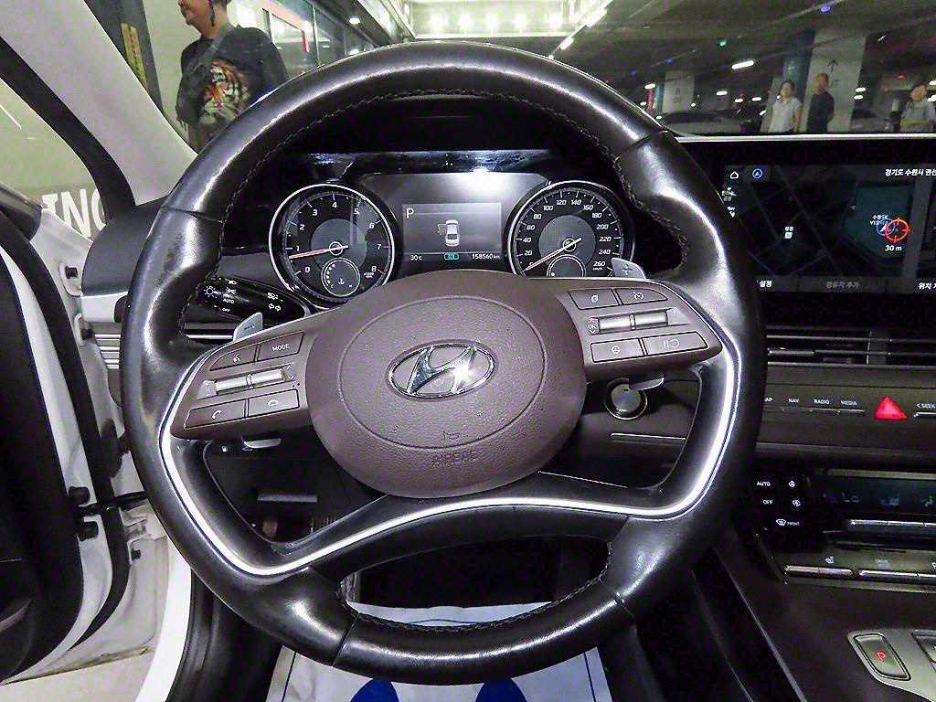 HYUNDAI Grandeur - Vista 8