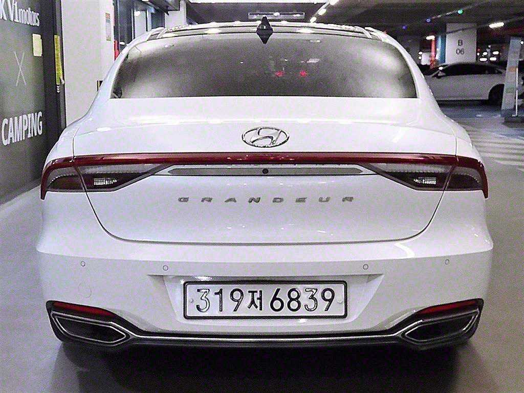 HYUNDAI Grandeur - Vista 5