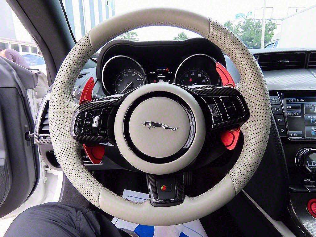 Jaguar F-TYPE - Vista 7