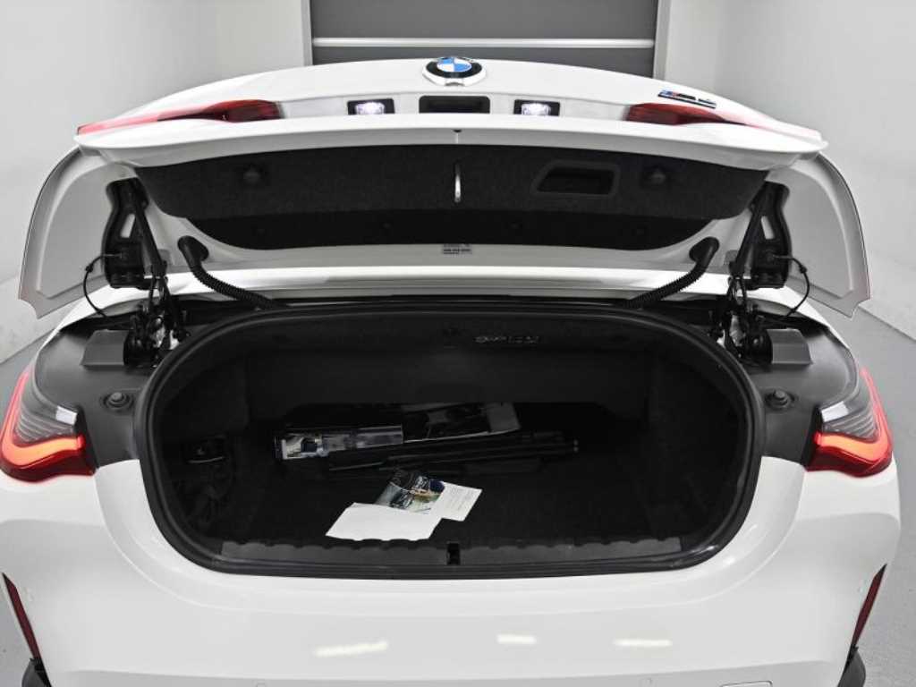 BMW 4 Series - Vista 5