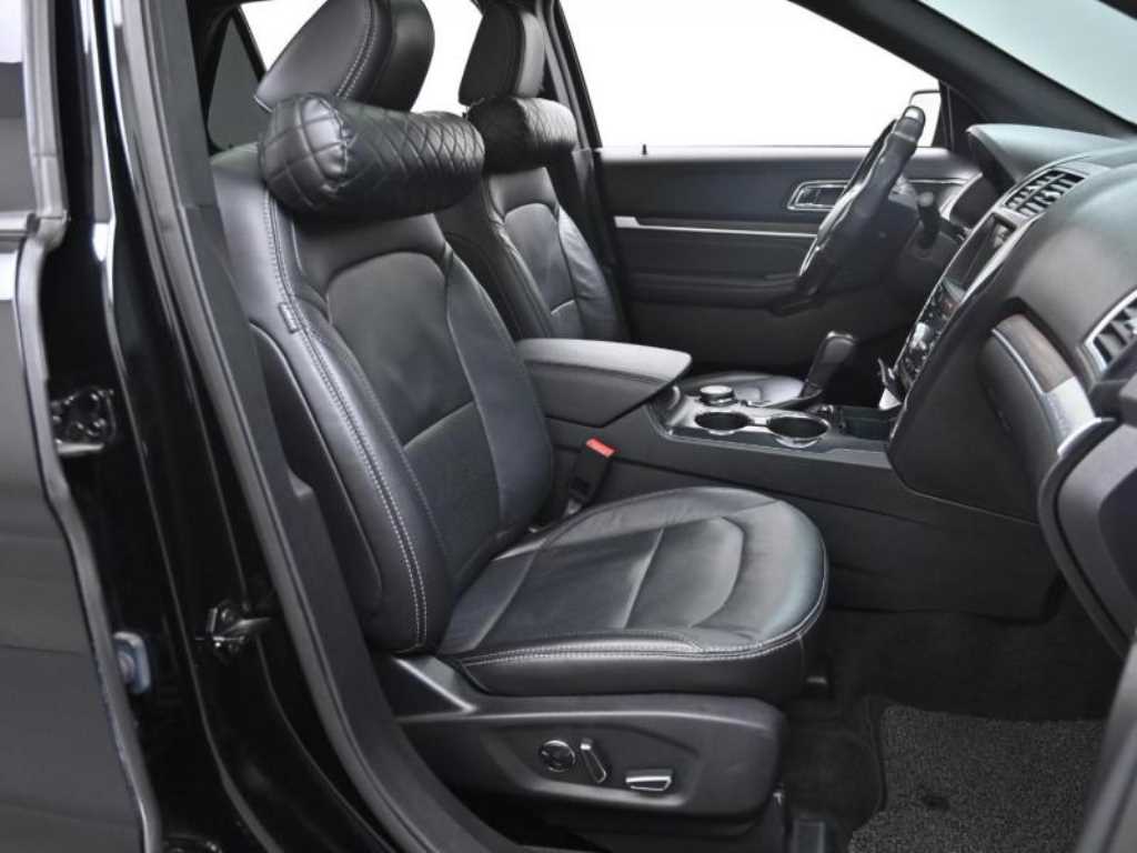 Ford Explorer - Vista 10