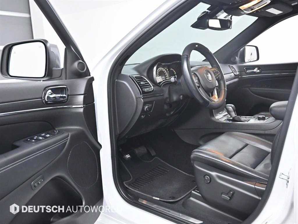 Jeep Cherokee - Vista 11