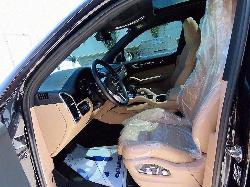 Porsche Cayenne - Vista 5