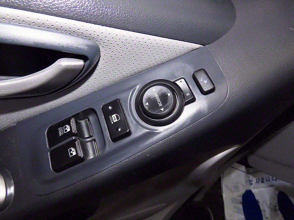 HYUNDAI Starex - Vista 12