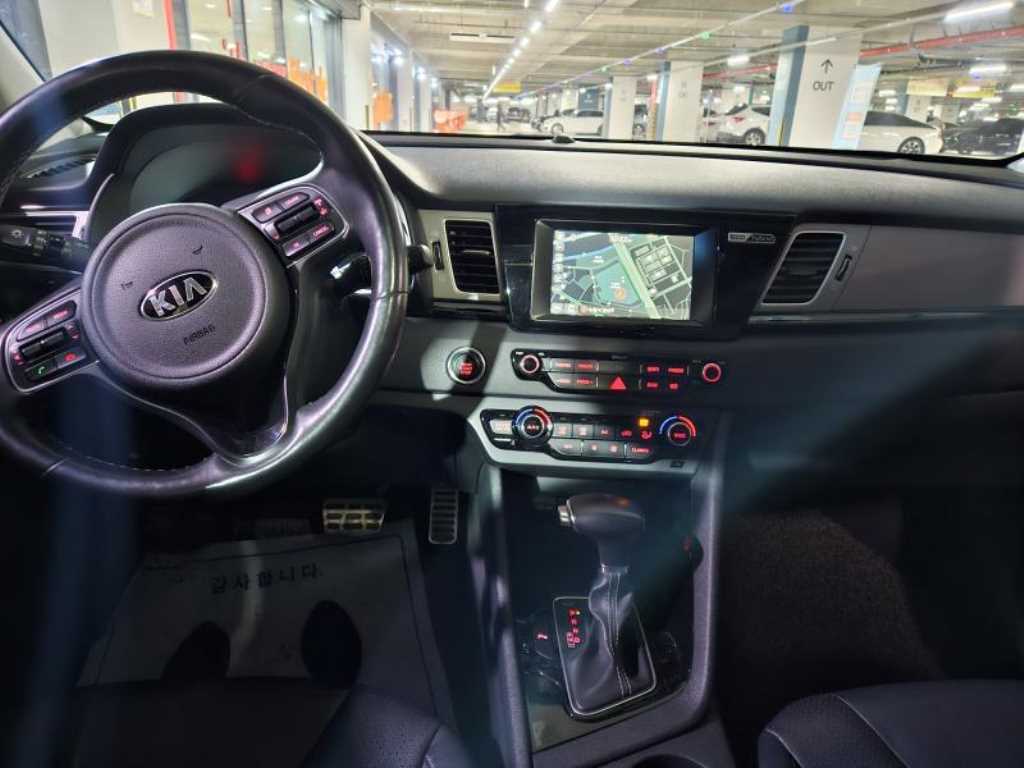 KIA Niro - Vista 8