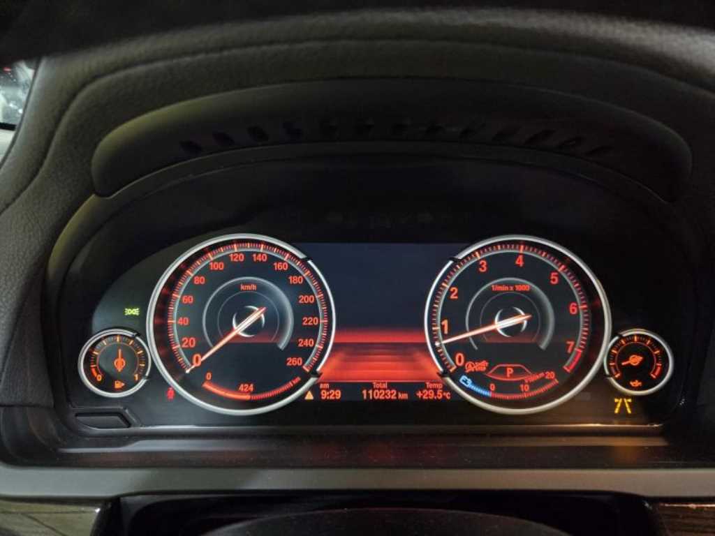 BMW 7 Series - Vista 10