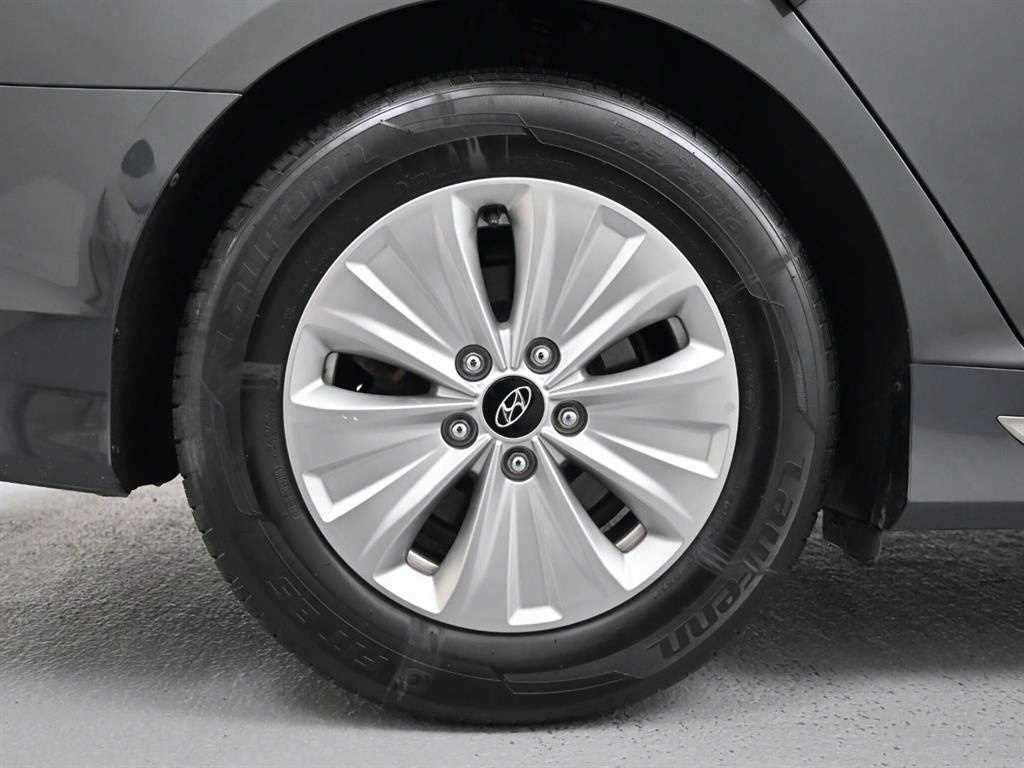 HYUNDAI Sonata - Vista 5