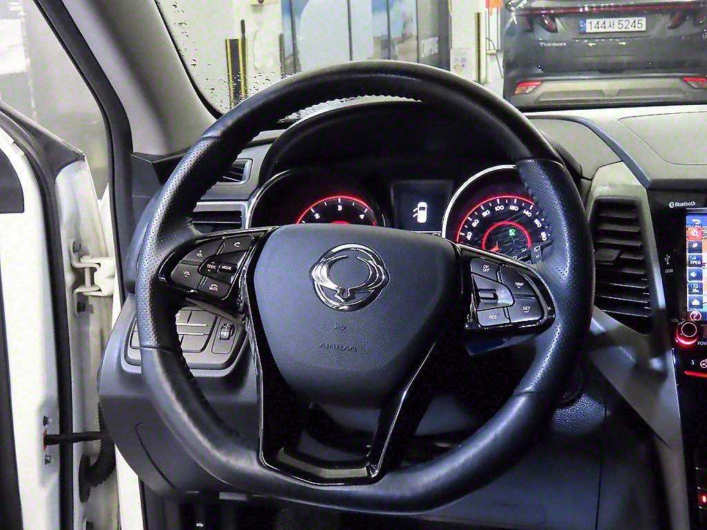 Ssangyong Tivoli - Vista 8