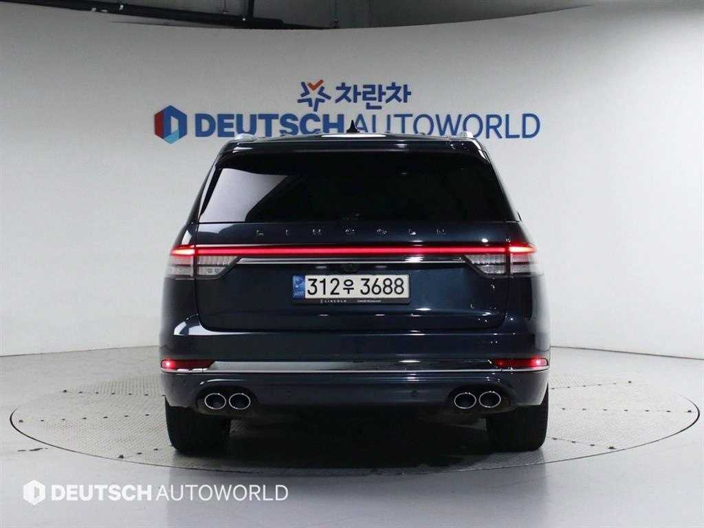 Lincoln Aviator - Vista 4