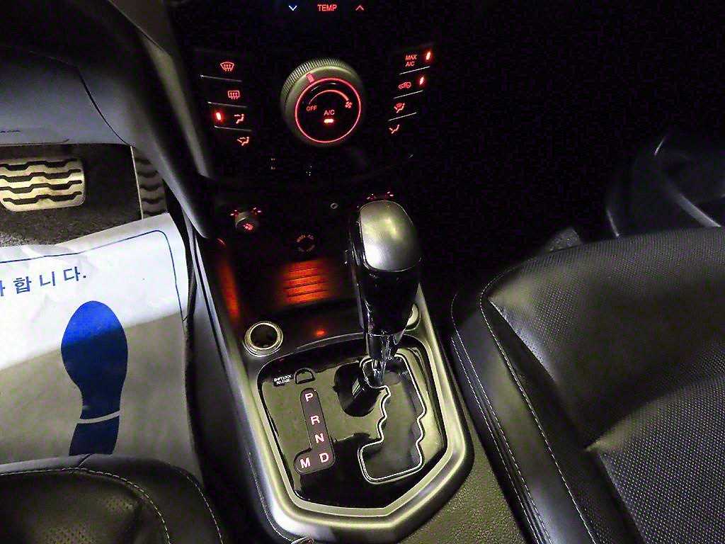 Ssangyong Tivoli - Vista 12