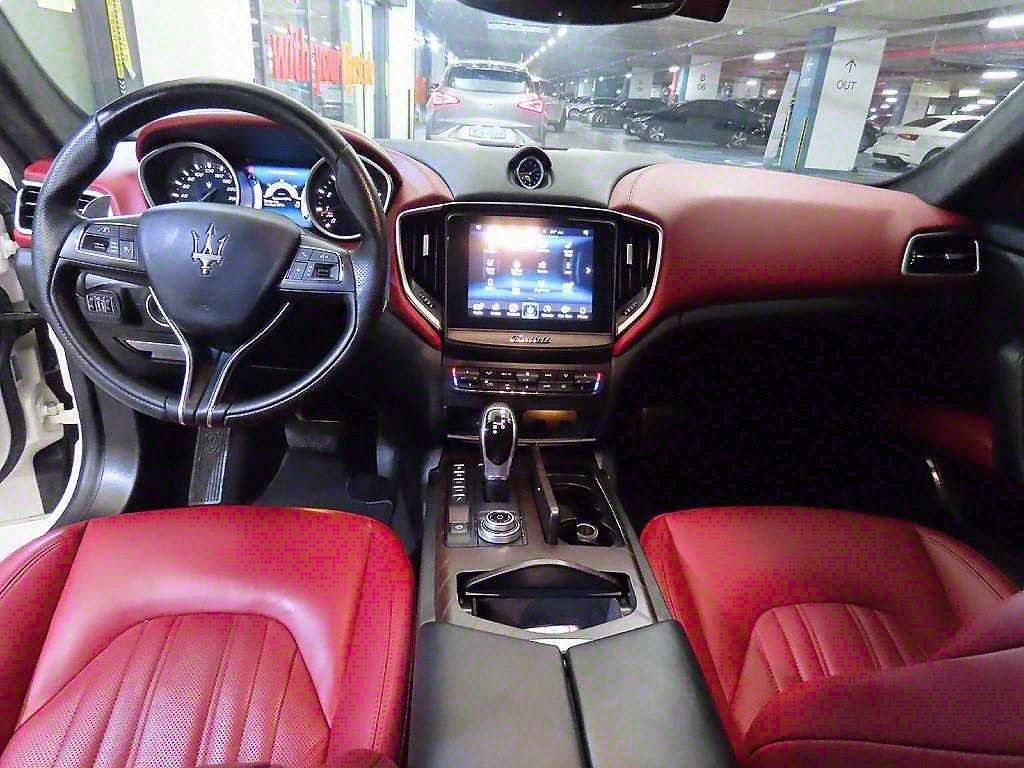 Maserati Ghibli - Vista 9