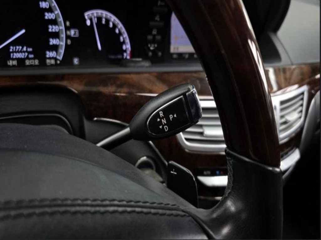 Mercedes Benz S Class - Vista 9