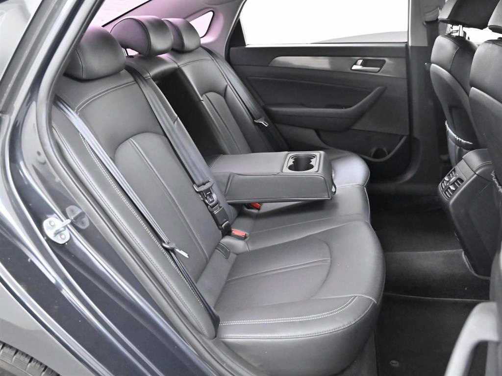 HYUNDAI Sonata - Vista 12