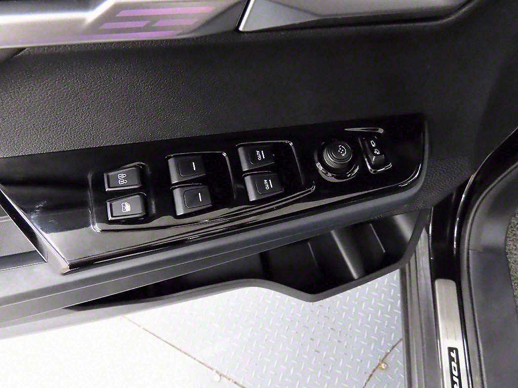 Ssangyong Torres - Vista 11