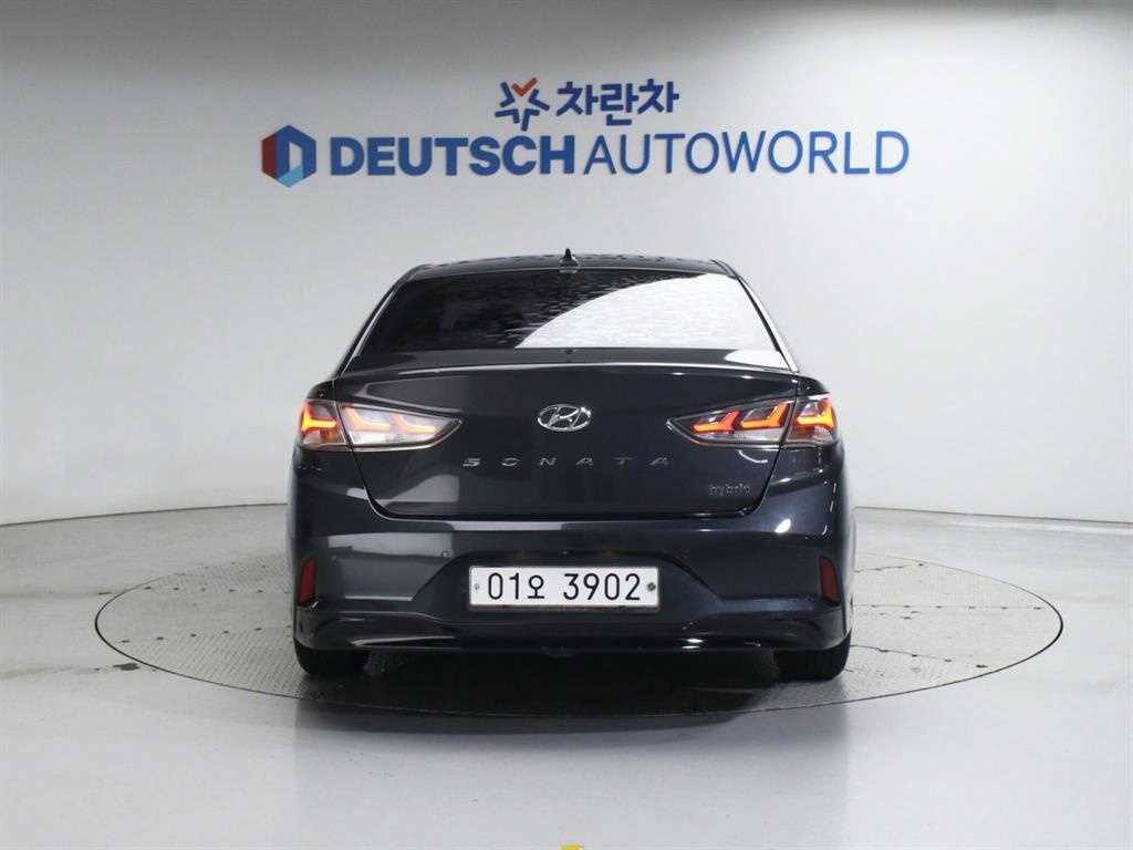 HYUNDAI Sonata - Vista 4