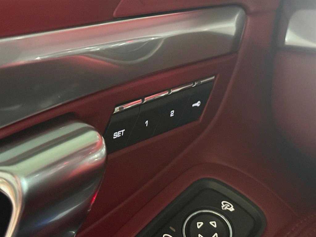 Porsche 718 - Vista 12