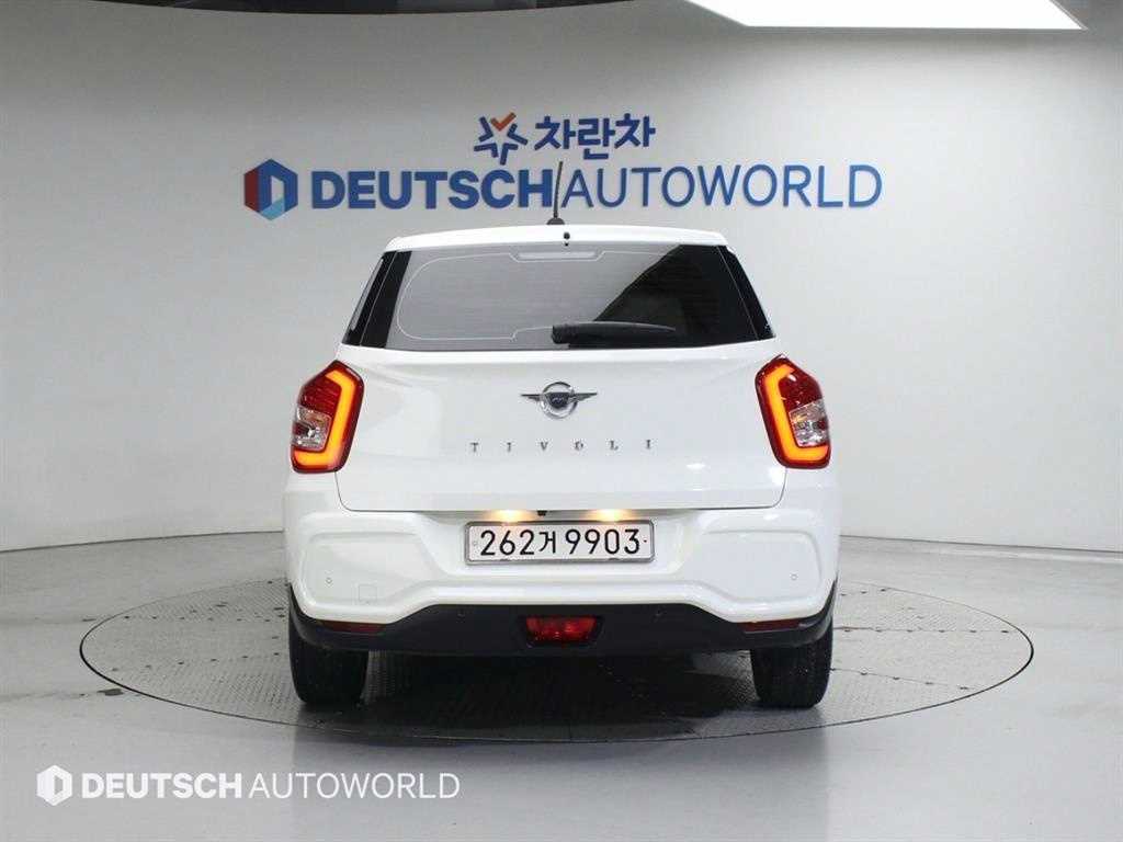 Ssangyong Tivoli - Vista 4
