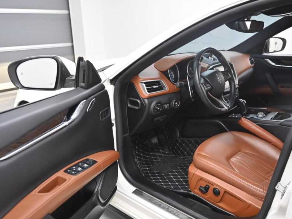 Maserati Ghibli - Vista 11