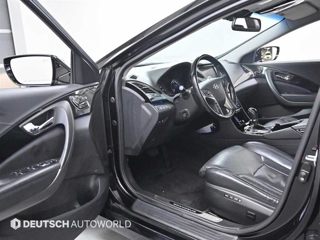 HYUNDAI Grandeur - Vista 11