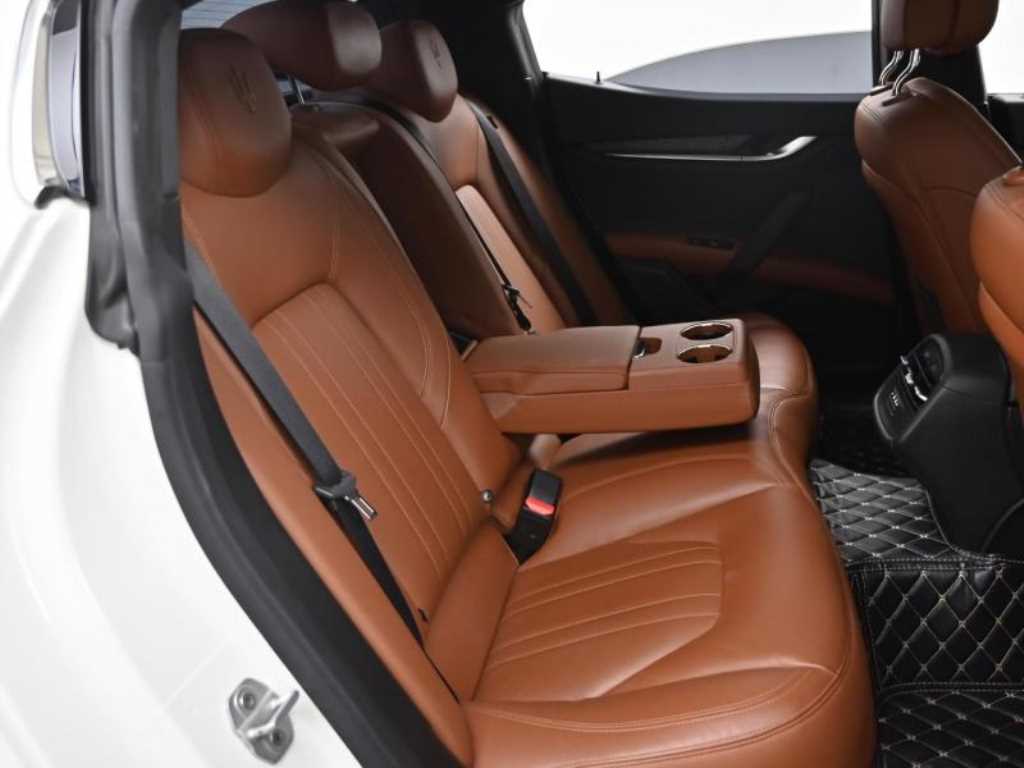 Maserati Ghibli - Vista 12