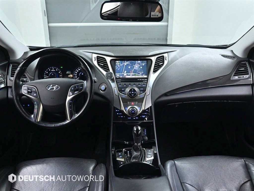 HYUNDAI Grandeur - Vista 7