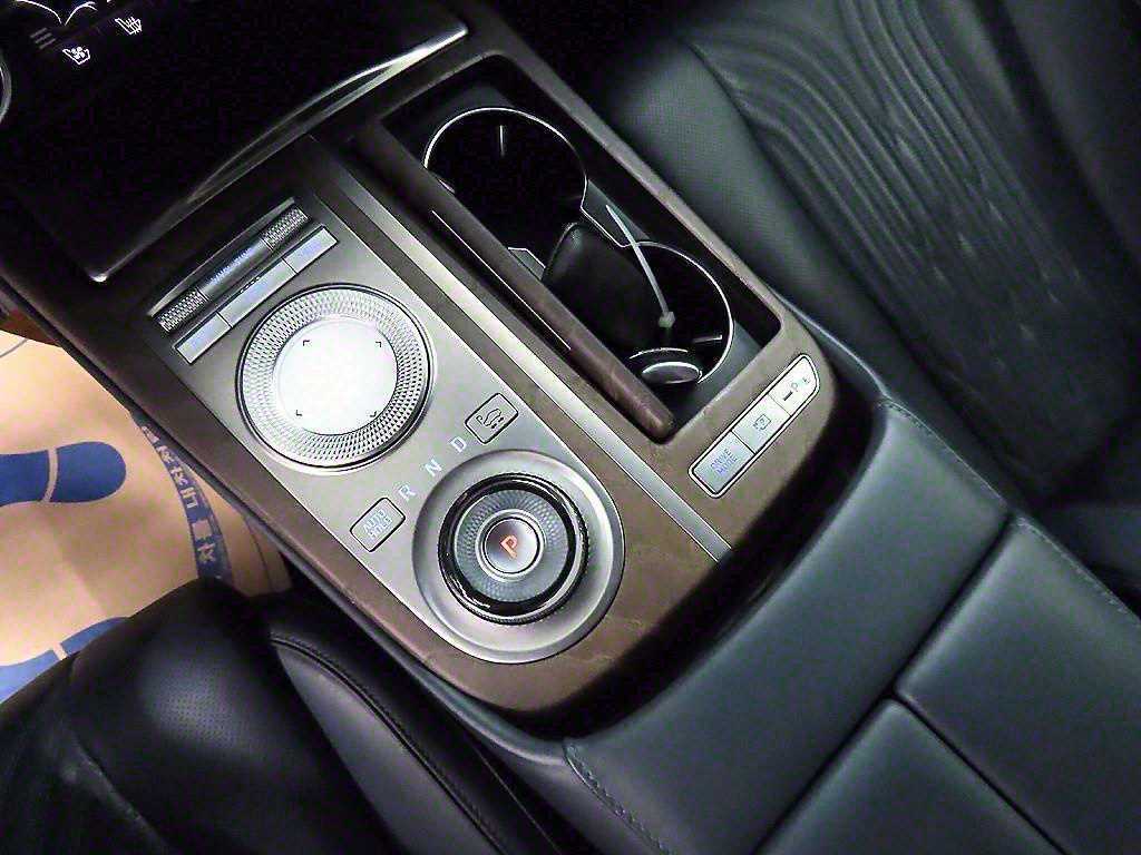 Genesis G80 - Vista 10