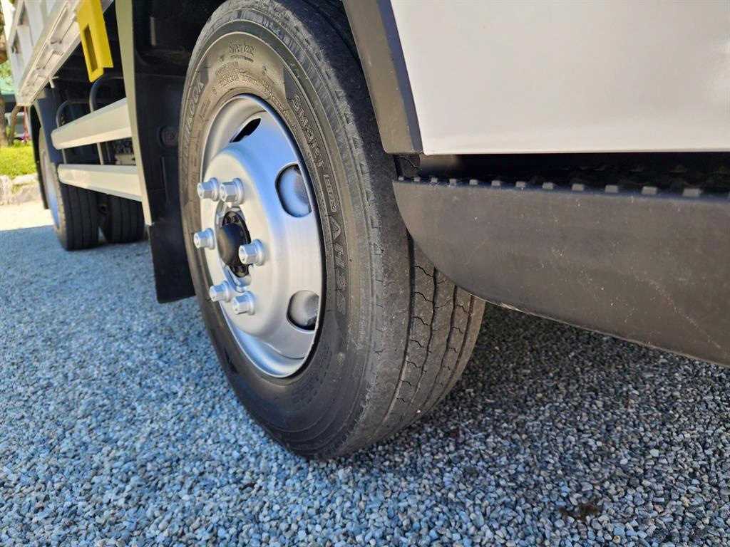 medium and large cargo dump - Vista 9