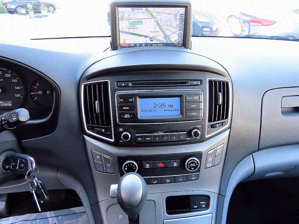 HYUNDAI Starex 2019 Amarillo - Importación desde Corea - HF Imports Iquique - Foto 15