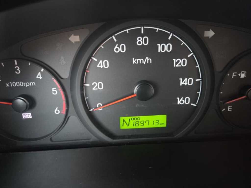 HYUNDAI Starex - Vista 9