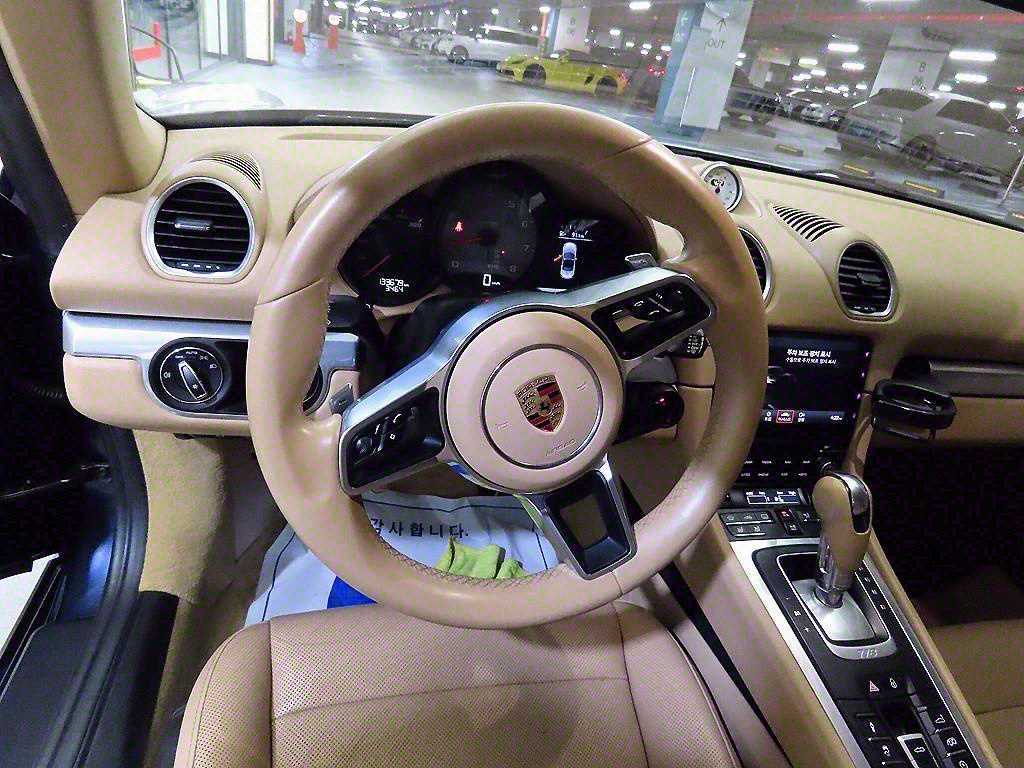 Porsche 718 - Vista 9