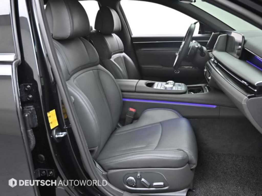 Genesis G90 - Vista 10