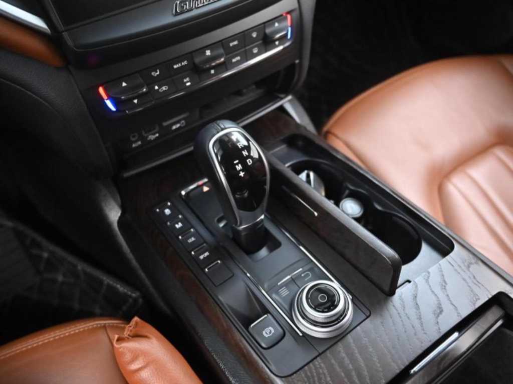 Maserati Ghibli - Vista 9