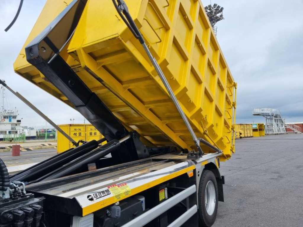 medium and large cargo apChoukJingae - Vista 12