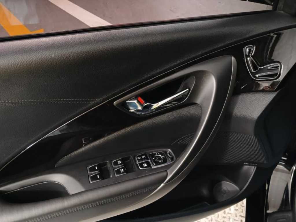 HYUNDAI Grandeur - Vista 9