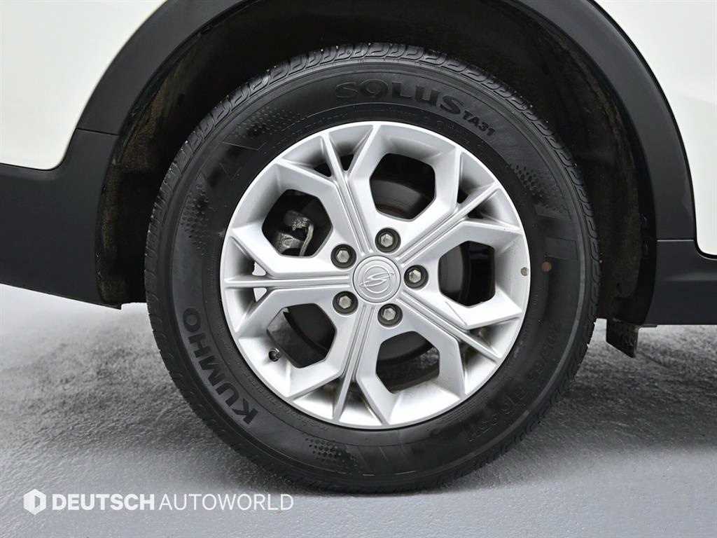 Ssangyong Tivoli - Vista 5