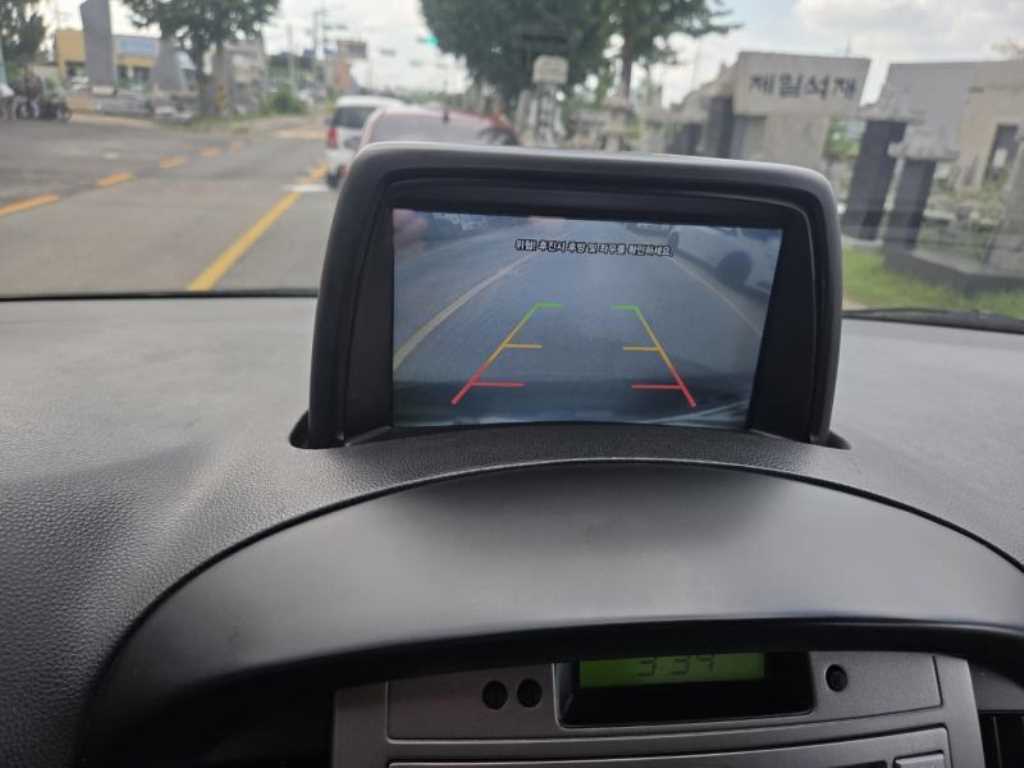 HYUNDAI Starex - Vista 10