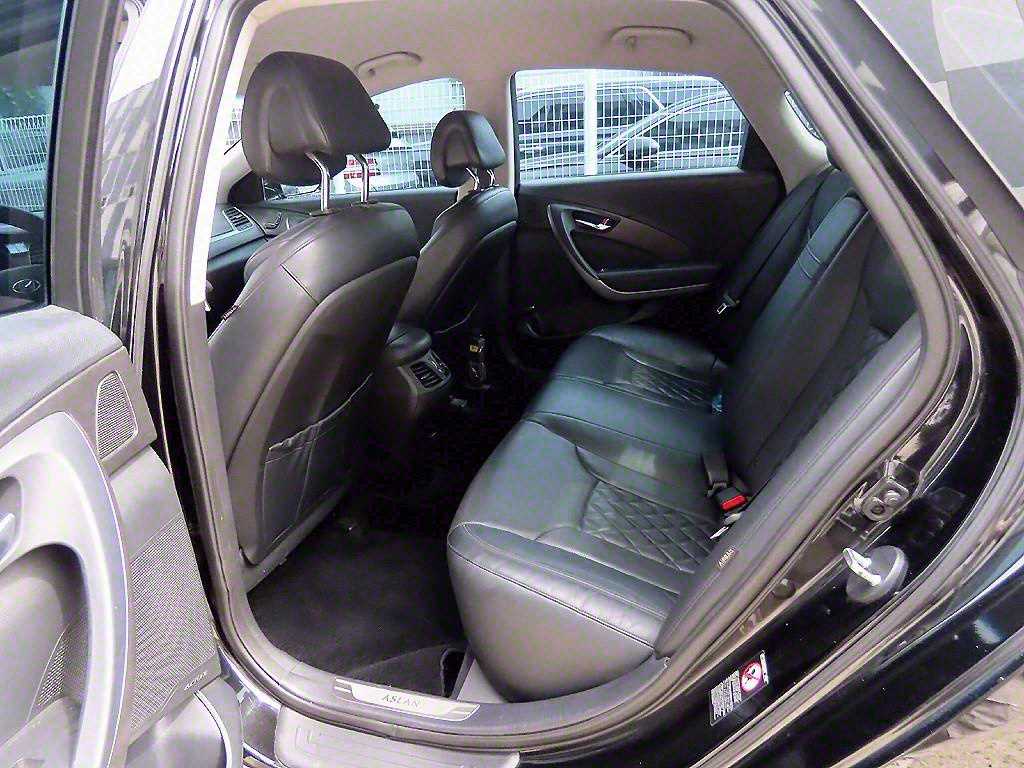 HYUNDAI Aslan - Vista 6