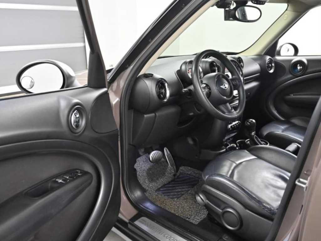 Mini Countryman - Vista 11