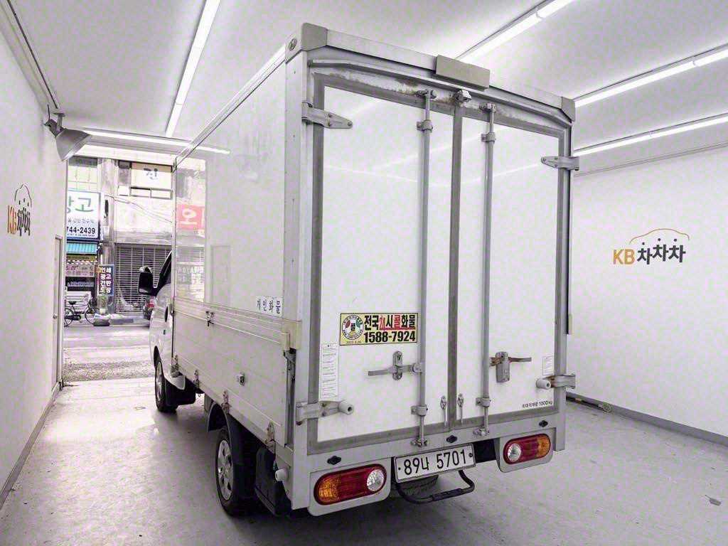 HYUNDAI Porter - Vista 4