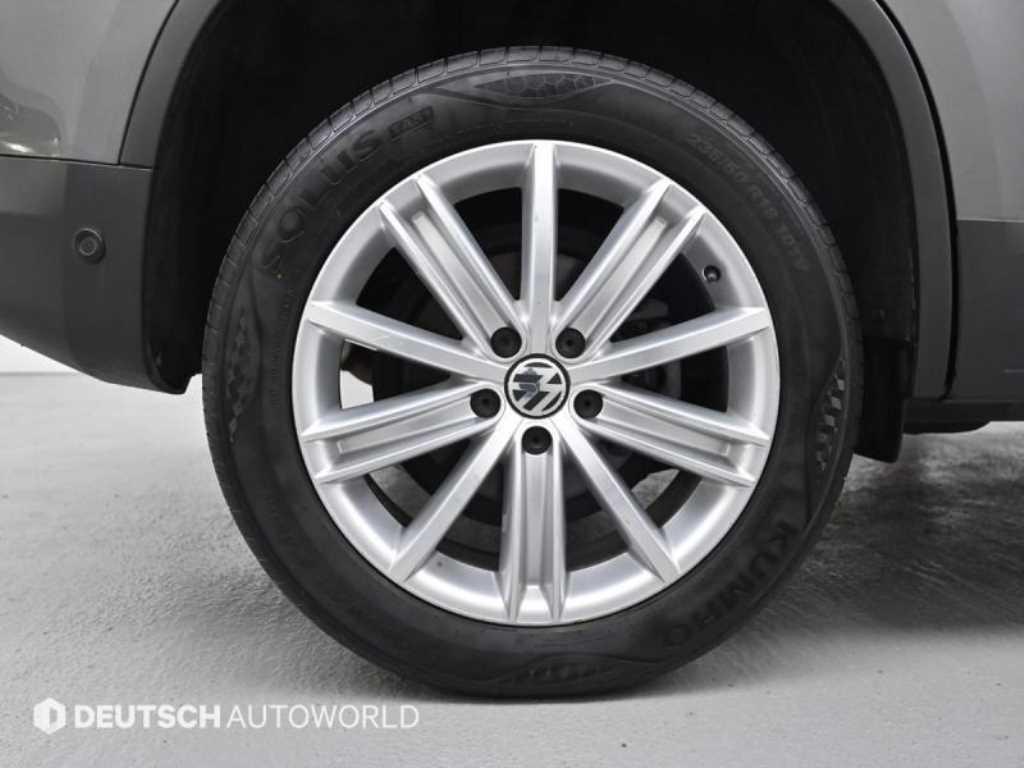 Volkswagen Tiguan - Vista 5