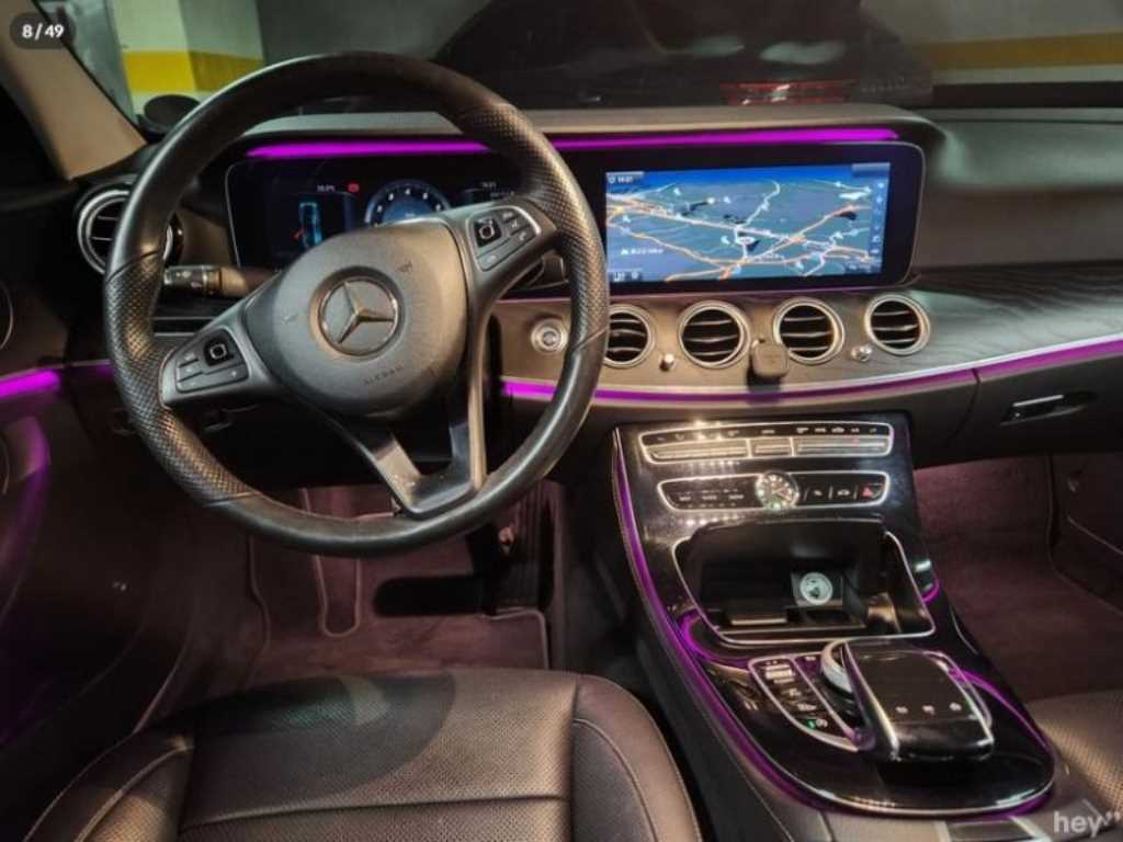 Mercedes Benz E class - Vista 5