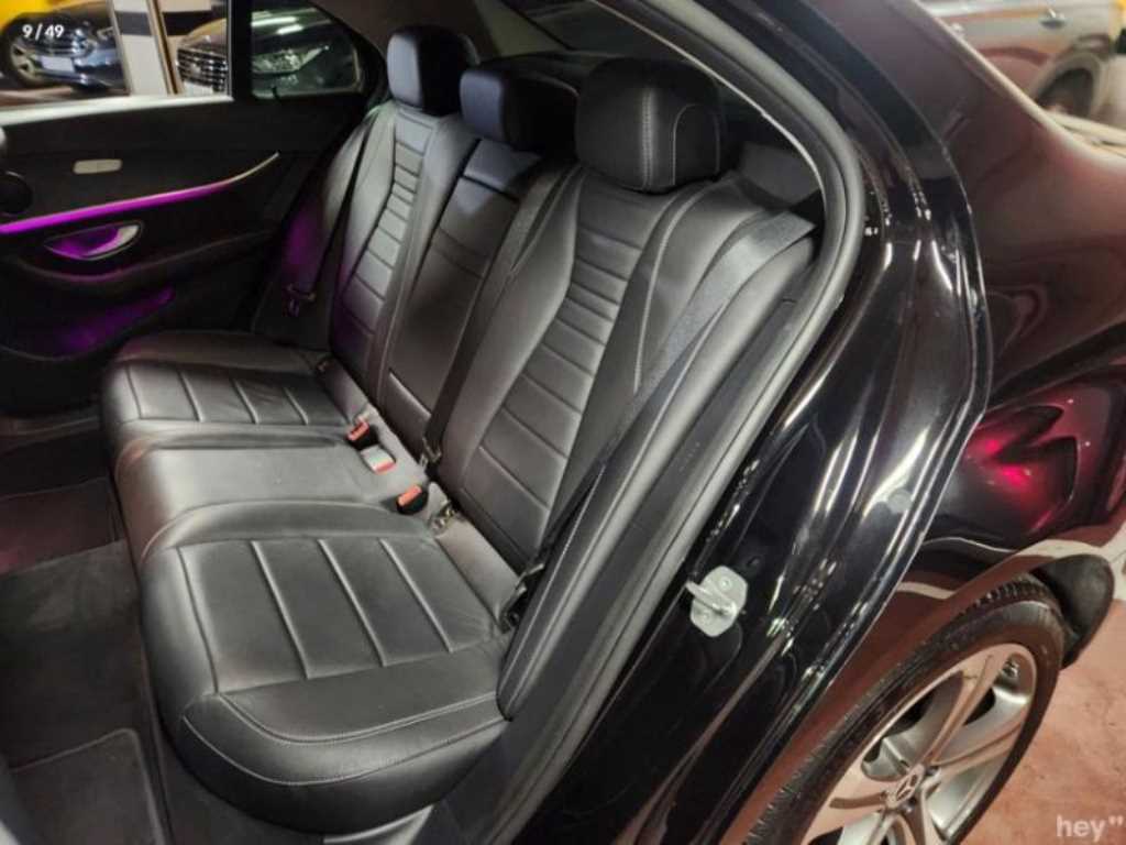 Mercedes Benz E class - Vista 6