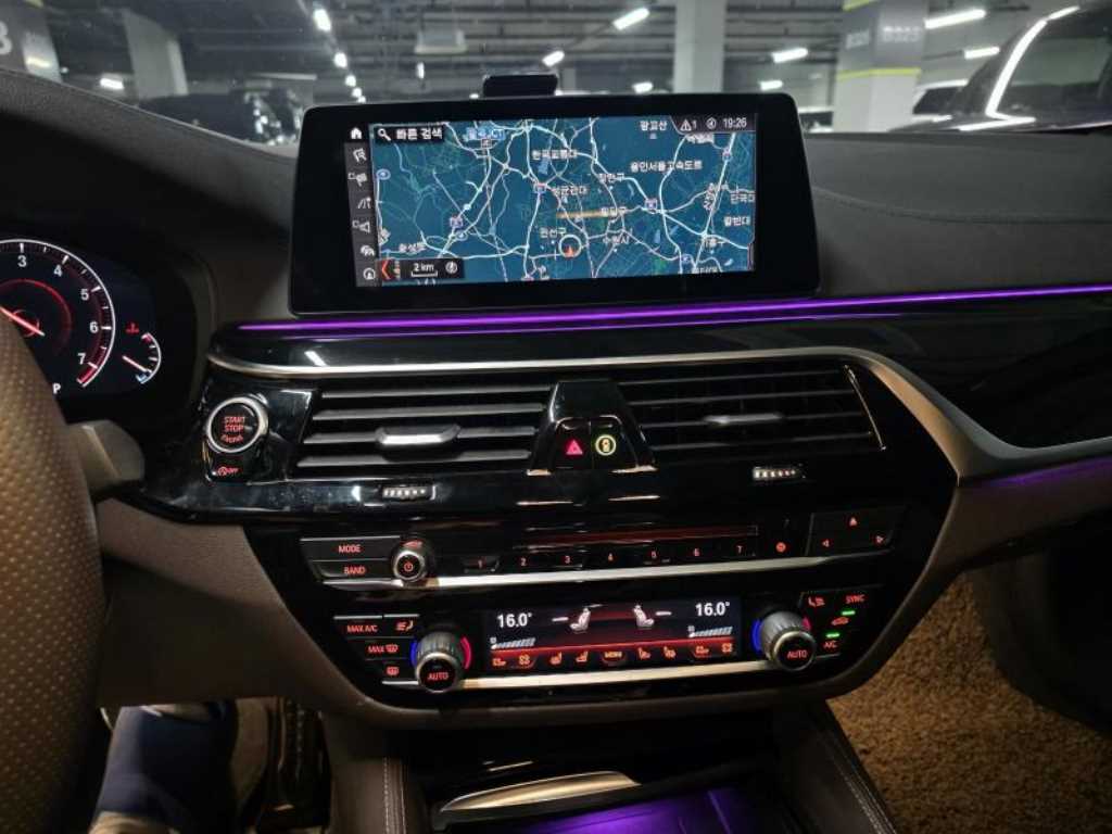 BMW 5 Series - Vista 8