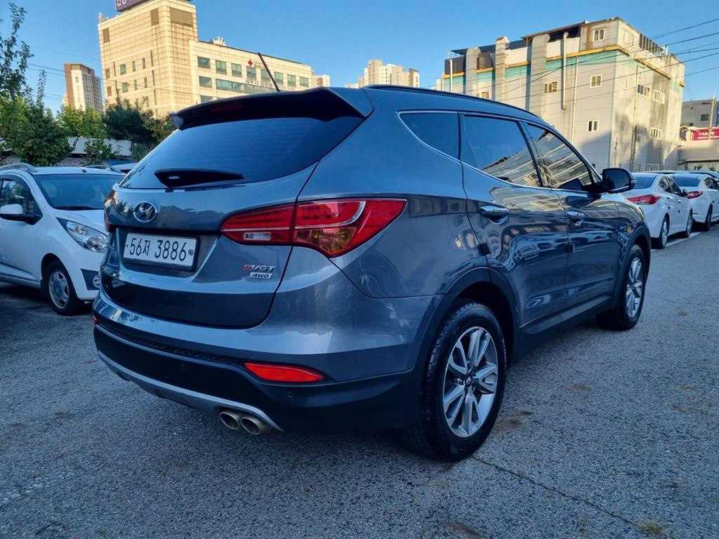 HYUNDAI Santa Fe - Vista 4